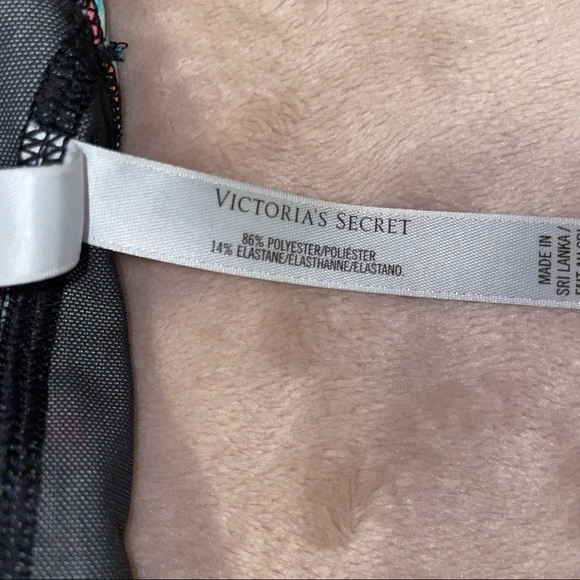 Victoria’s Secret sports bra size M - Picture 7 of 7